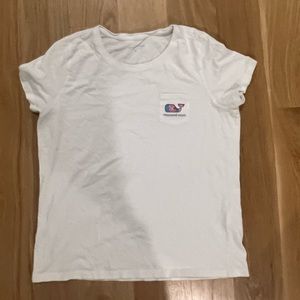 vineyard vines tee